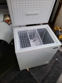 Small  WHITE MAYTAG Chest Freezer