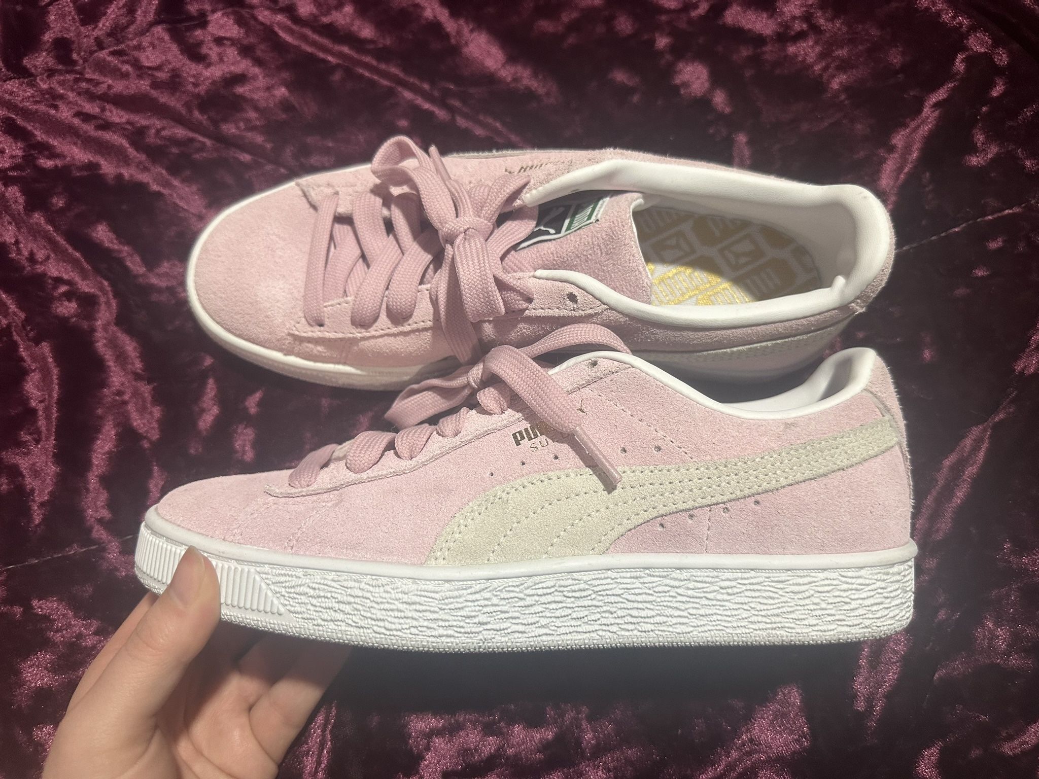 Puma Suede Pink Size 5.5 Big Kids or 7 Woman’s