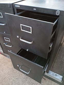 Nice metal 2 drawer file cabinets