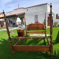 Vintage Wood Queen Side Bed