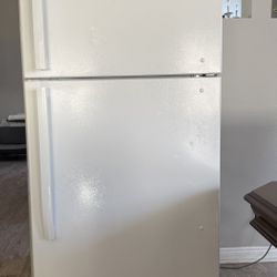 Insignia 18 Cubic Feet 