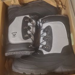 Kamik Gray And Black Winter Boots
