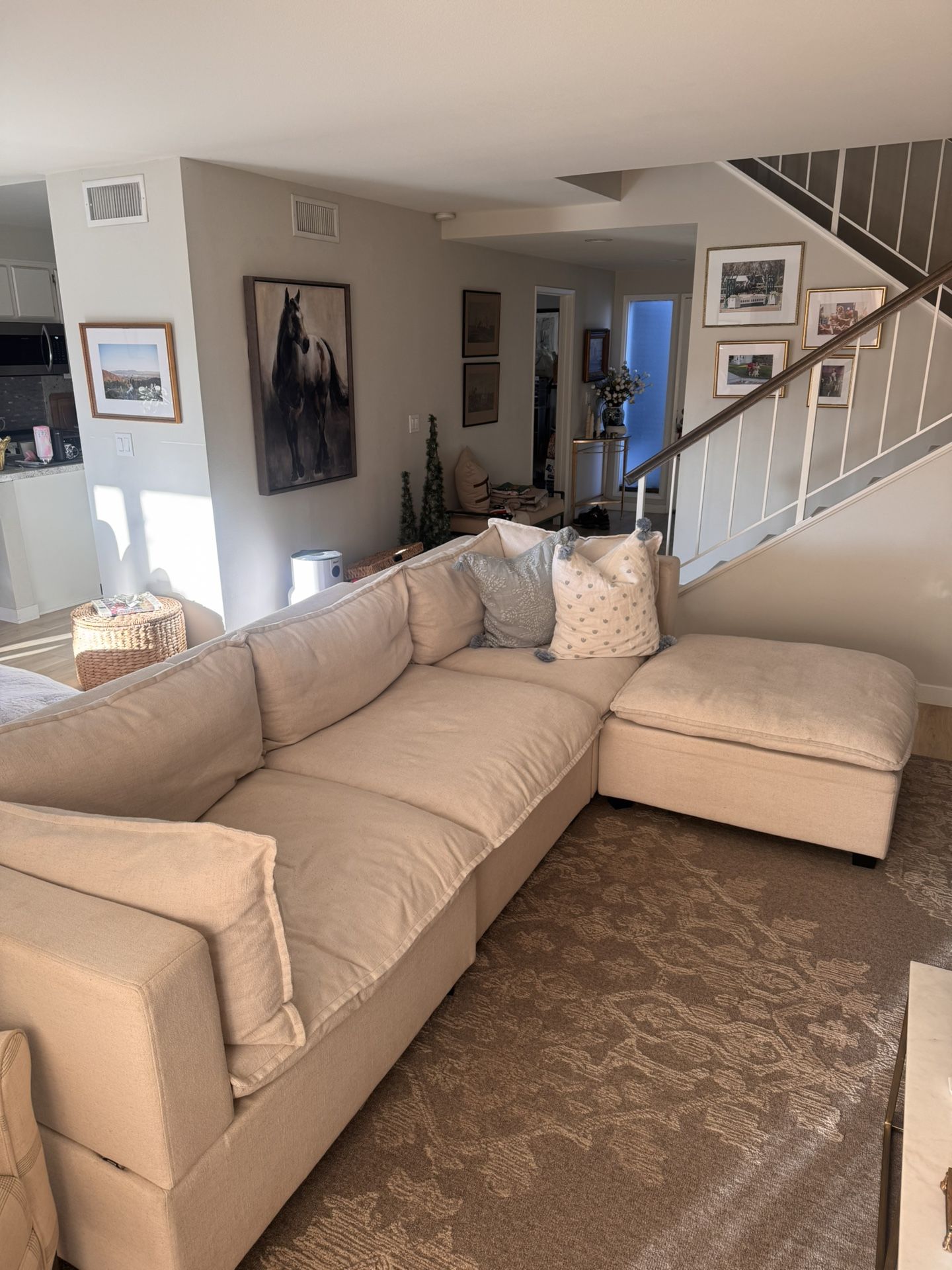 Excellent Condition Sectional!