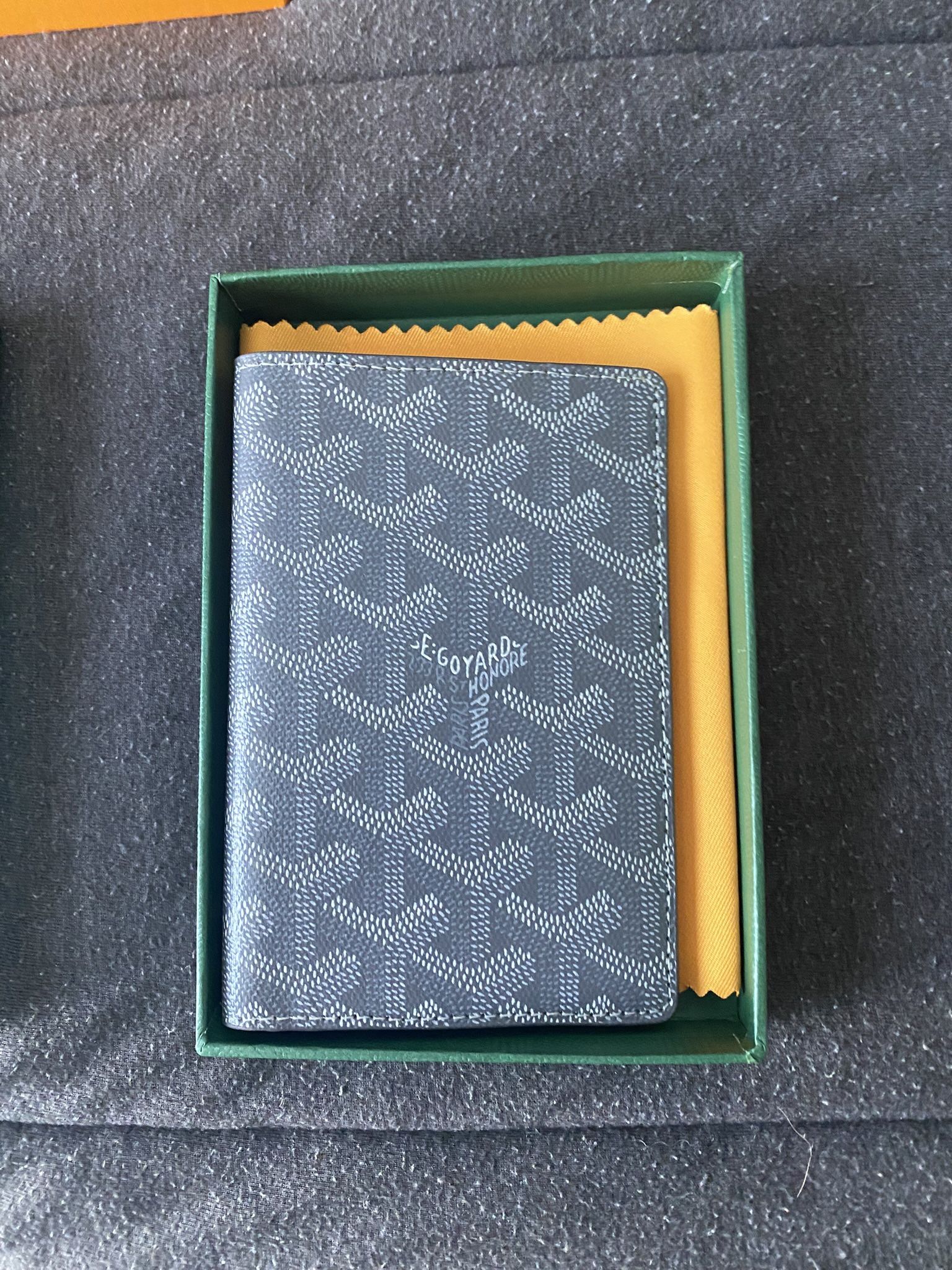 Goyard Passport holder