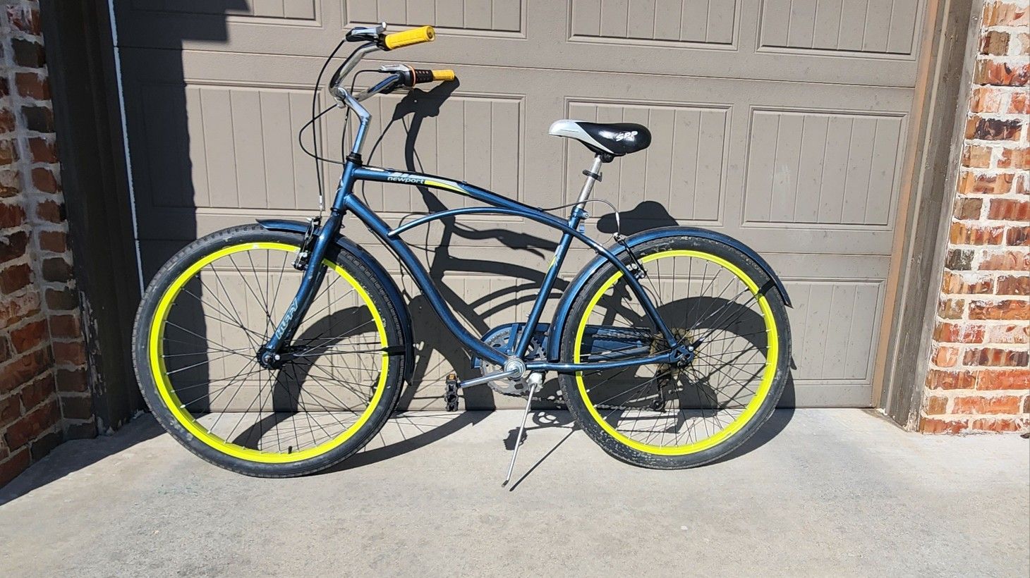 Huffy NEWPORT CLASSIC BIKE