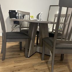 Dinner Table Set 