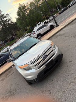 2012 ford explorer xlt