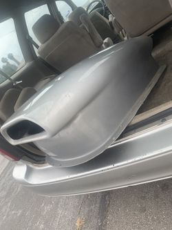 Dual fiberglass air scoop great condition no cracks or nothing 400 obo