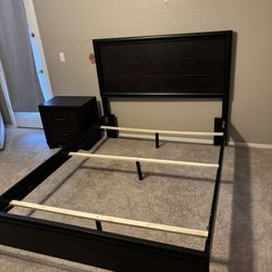 Like New Queen Bed Frame And Side Table