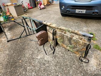 Ladder Tree Stand with Padding and Cushions