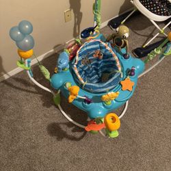Disney finding Nemo Bouncer 