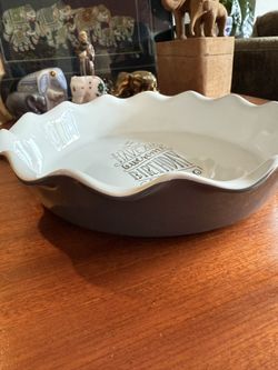 10 Strawberry Street Pie Plate