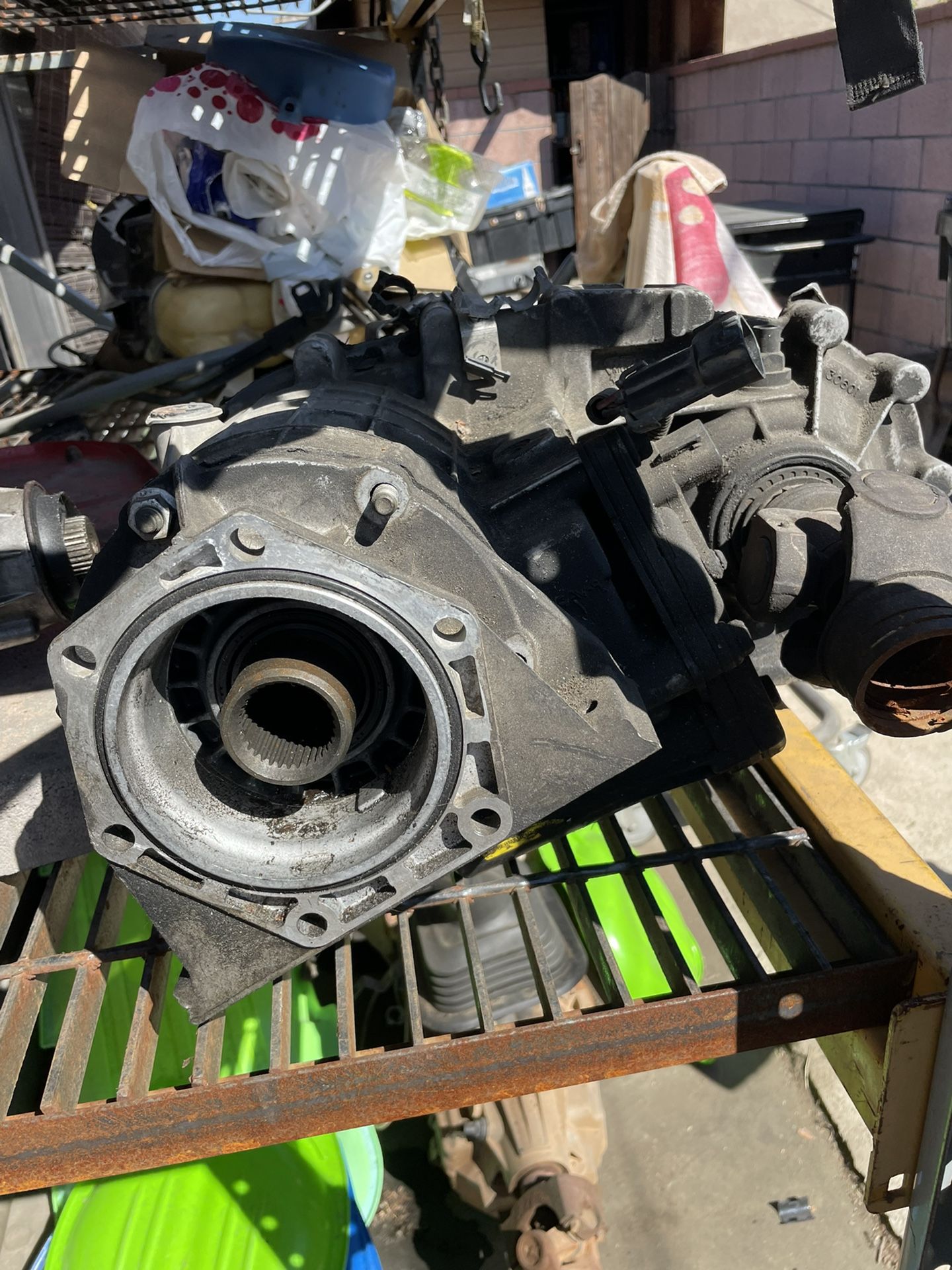 Chevy 2500HD Transfer Case 246 for Sale in Norwalk, CA OfferUp