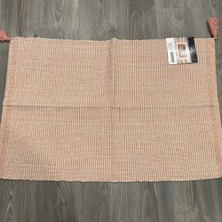 Pink Indoor/Outdoor Tassel Accent Door Mat