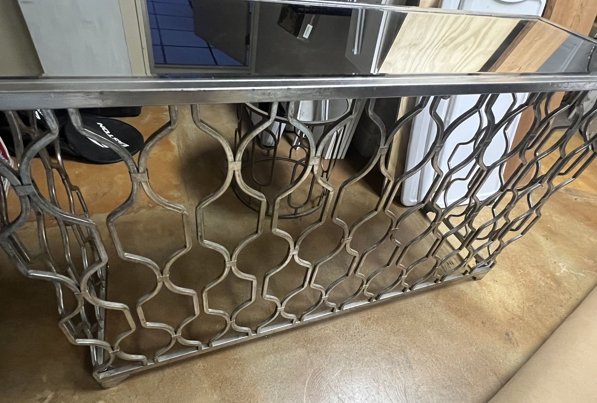 Table / Metal With Mirror Top