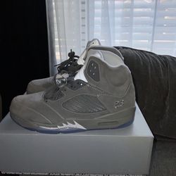 Wolf greys 5