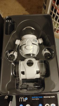 Wow-Wee MIP ROBOT multi-functional and autonomous robo