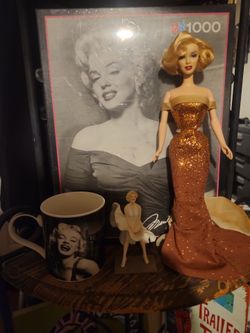 Marilyn monroe items