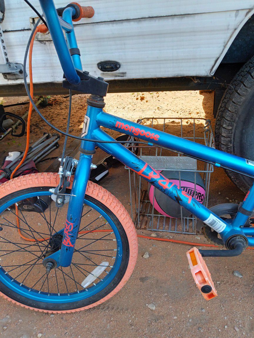 18 Inch Mongoose BMX Kids Bike New Condion