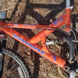 Mongoose Bike 26 Inch Tires..Needs Some TLC..Pick Up In Selden NY..Price Is $20
