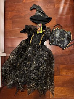 Witch halloween costume