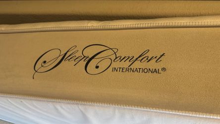 King size matress Sleep Comfort International Venice Premier memory foam bed used