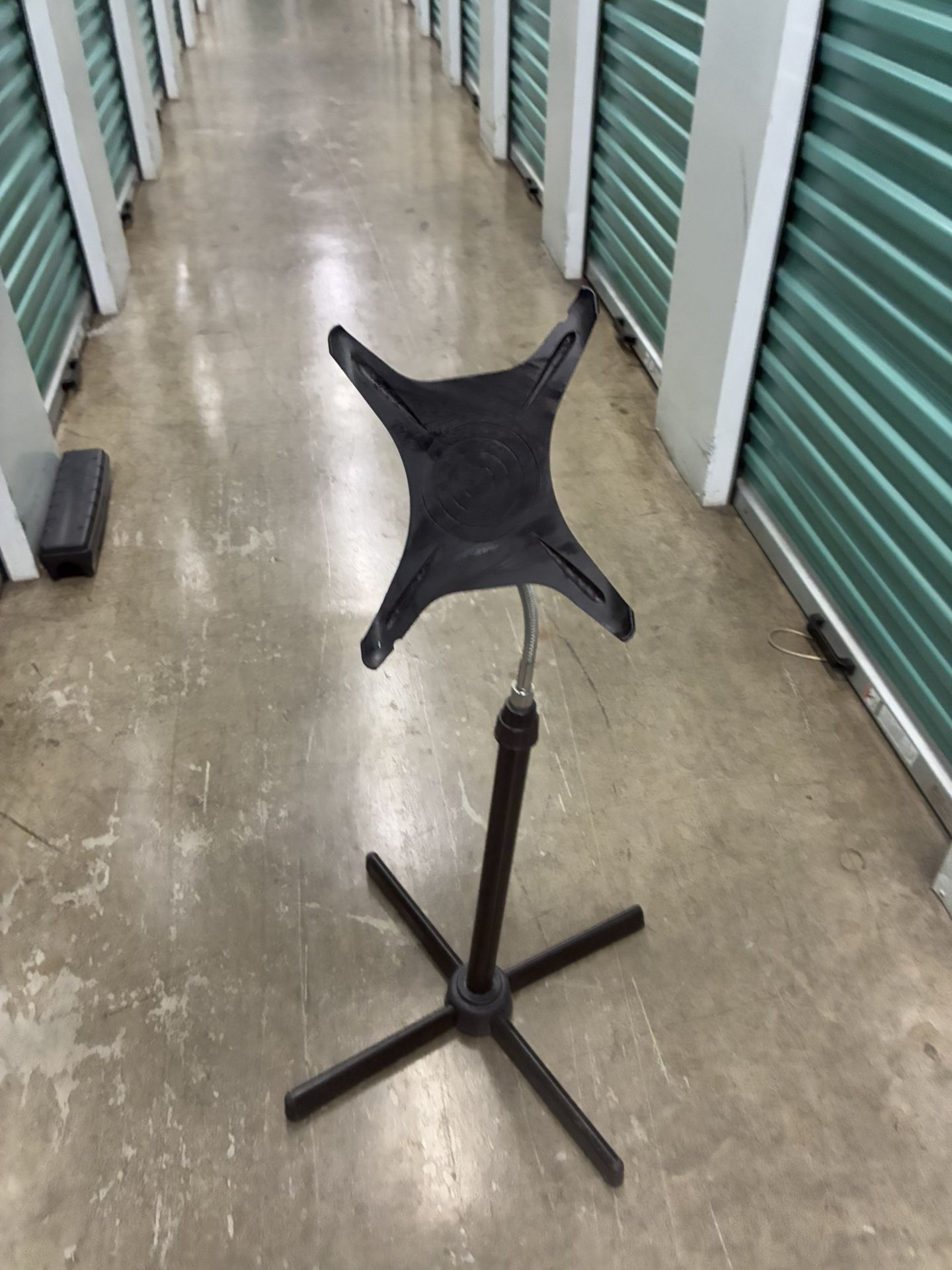 iPad Stand With Adjustable Neck