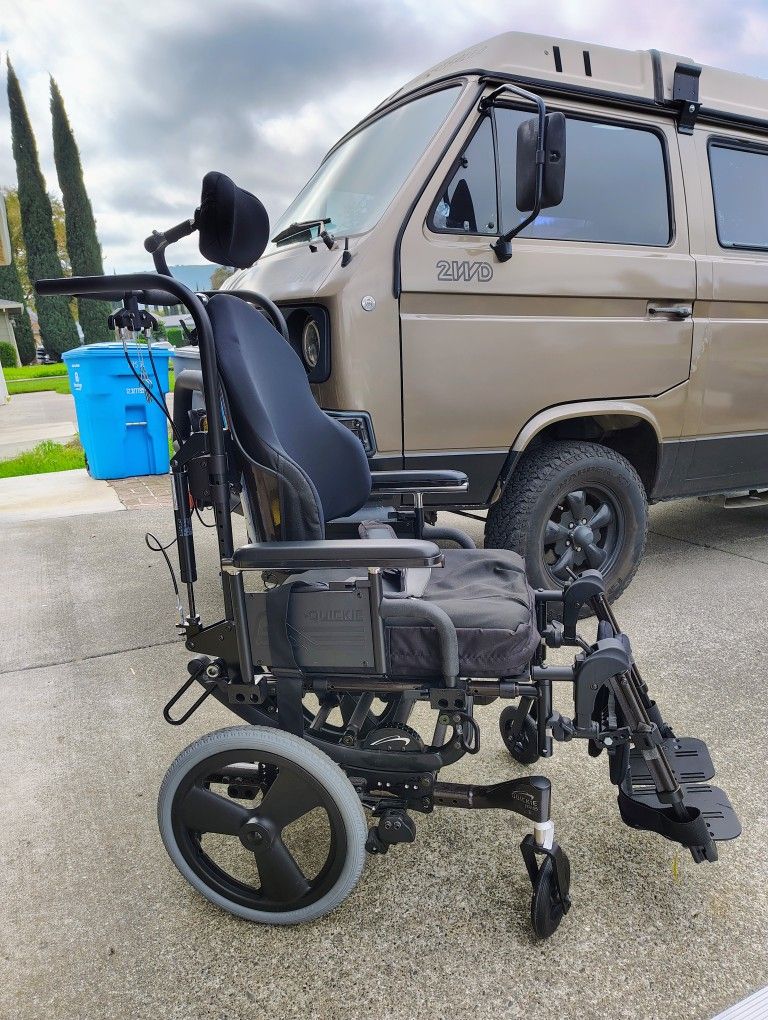 Jay J3 Adjustable Wheelchair 