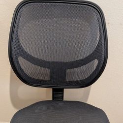 Gray Mesh Swivel Task Office Chair