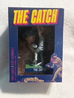 Kike Pages catch Bobblehead
