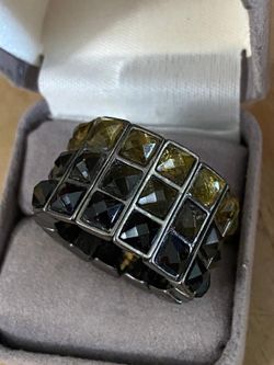 Anillos diferentes modelos piedras elástica antiguas cada una