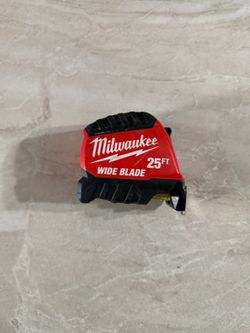 Milwaukee wide blade 25ft