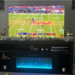 Fireplace/ TV Stand/ Entertainment Center