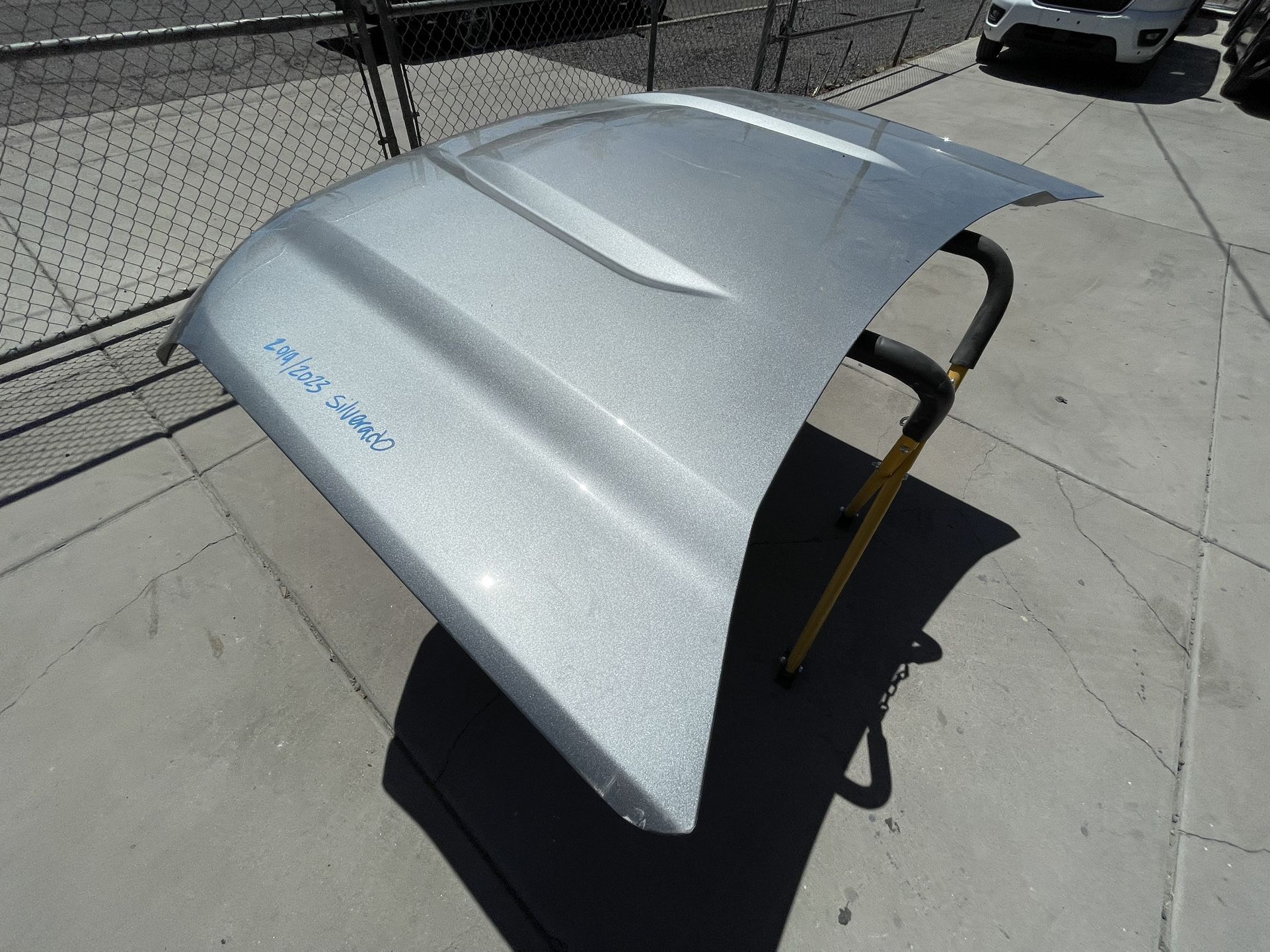 2019/2023 OEM Chevy Silverado Hood