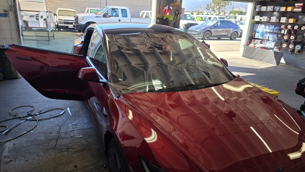 THE RADIO GUYS 🔊 🔊 🔊 Car Audio ✅️ Alarms ✅️ Window Tint ✅️ LED Lights ✅️ Troubleshooting ✅️ And Much More. Sales And Installations
Car Tint