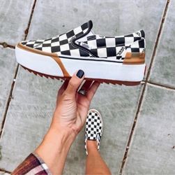 Vans Women's Checkerboard Slip-On Platform Sneaker - Size 8 ***NEW***