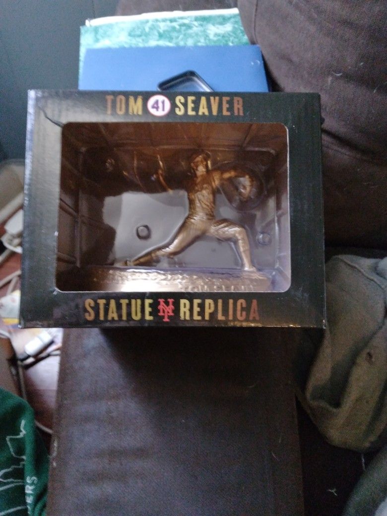 Tom Seaver Statue Replica $30 (NEW) for Sale in Queens, NY - OfferUp