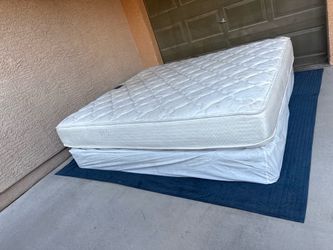 California King Bed Mattress & Box Springs (Delivery Available)