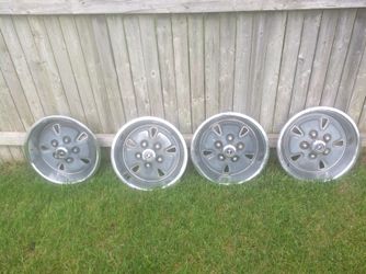 Ford Mustang hubcaps set of 4