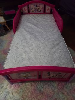 Toddler bed/ mattress