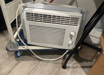 Two brand new 5000 BTU 100 each free delivery, Newark East Orange Irvington curbside