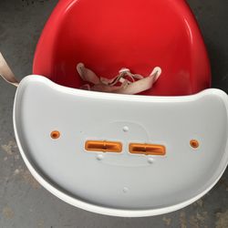 Baby chair with seat fasten