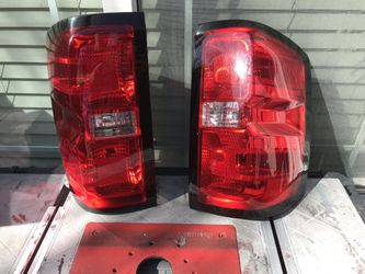 2019 Chevy 2500 HD Taillights Driver/Passanger