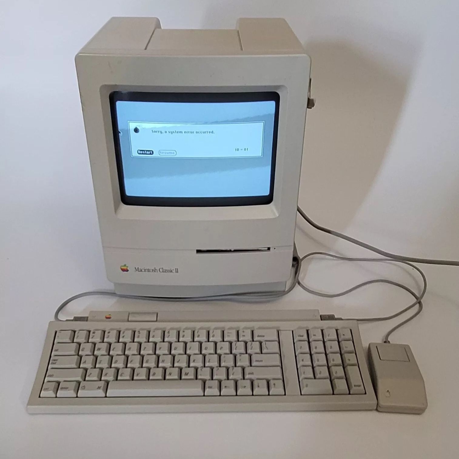 Apple Macintosh Classic II 1991 Model Number M4150 for Sale