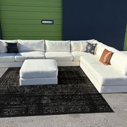 Like New U or L Shaped Sectional (Free Delivery)