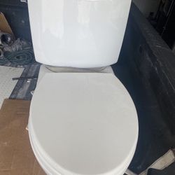 Toilet Toto In Good Condition 