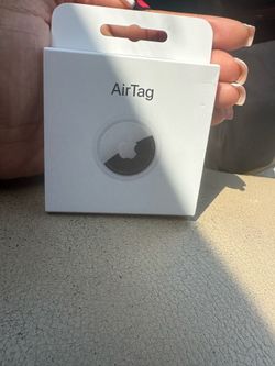 Brand new single air tag !