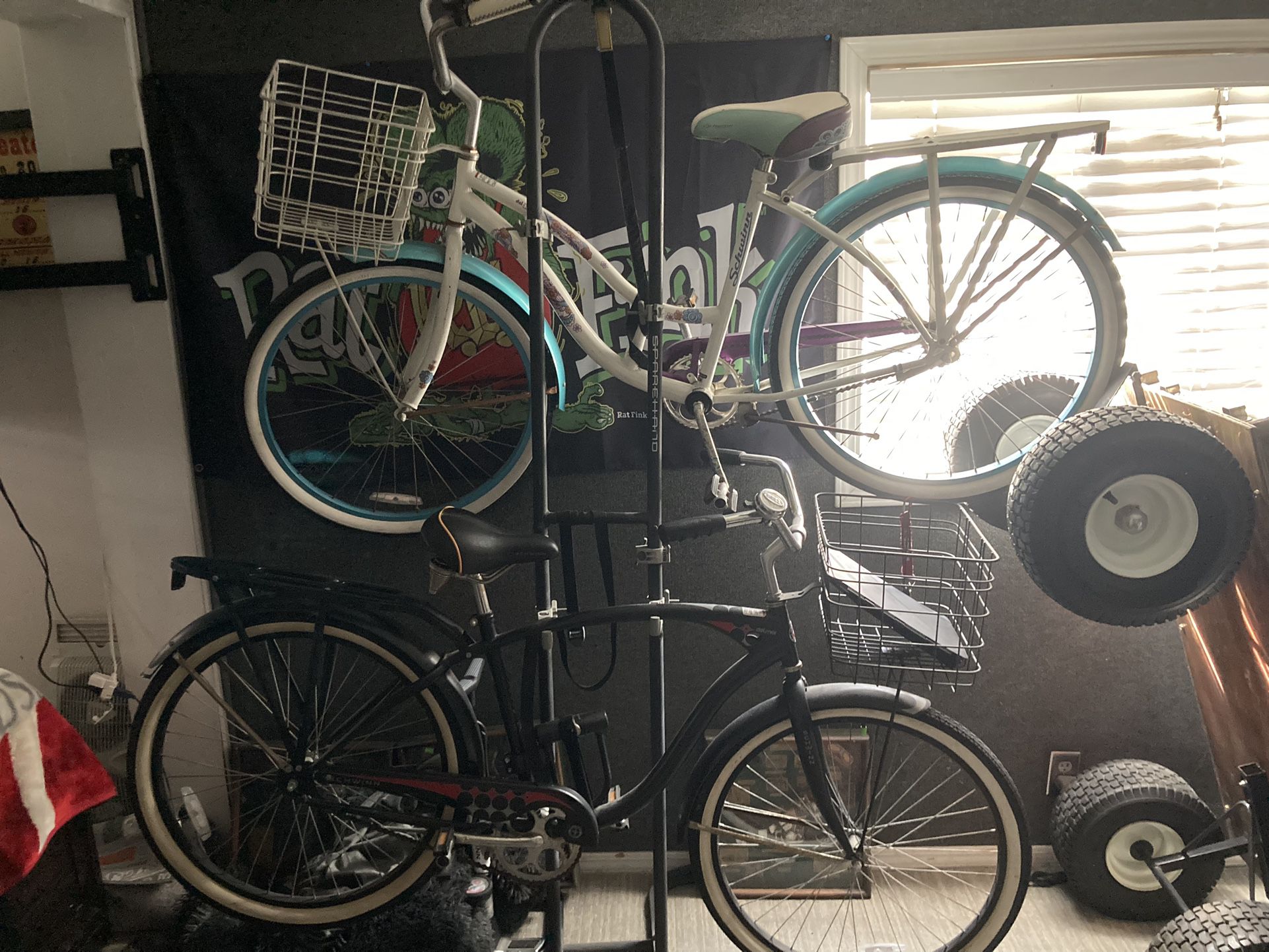His And Hers Schwinn  Bikes And Bike Rack 