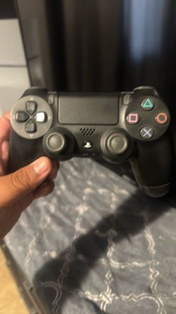 PS4 controller