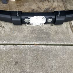 OEM Jeep JK Front Bumper (plastic Is Dark Black In Perfect Condition) 